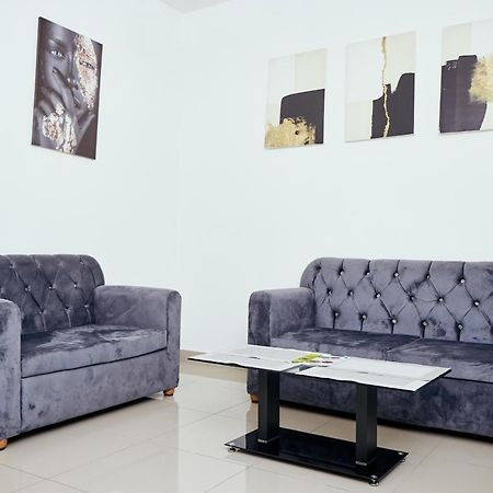 L'Immeuble Queen M.N.M Douala Exterior foto