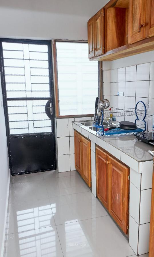 L'Immeuble Queen M.N.M Douala Exterior foto